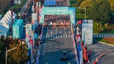 荷甲焦点：福图纳锡塔德对阵坎布尔2026赛季前瞻指南